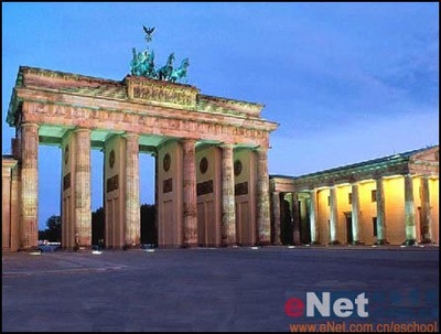 平面設計培訓:PS合成水城美麗女孩倩影教程-平面設計教程/案例-上海計算機培訓,平面設計培訓,網頁設計培訓,室內設計培訓 電話:021-51567016